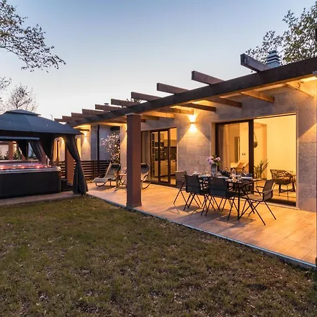 Villas Parenzana Spirit Villa *