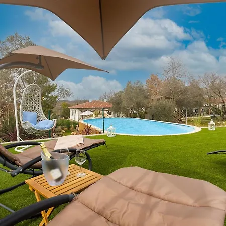 Villas Parenzana Spirit